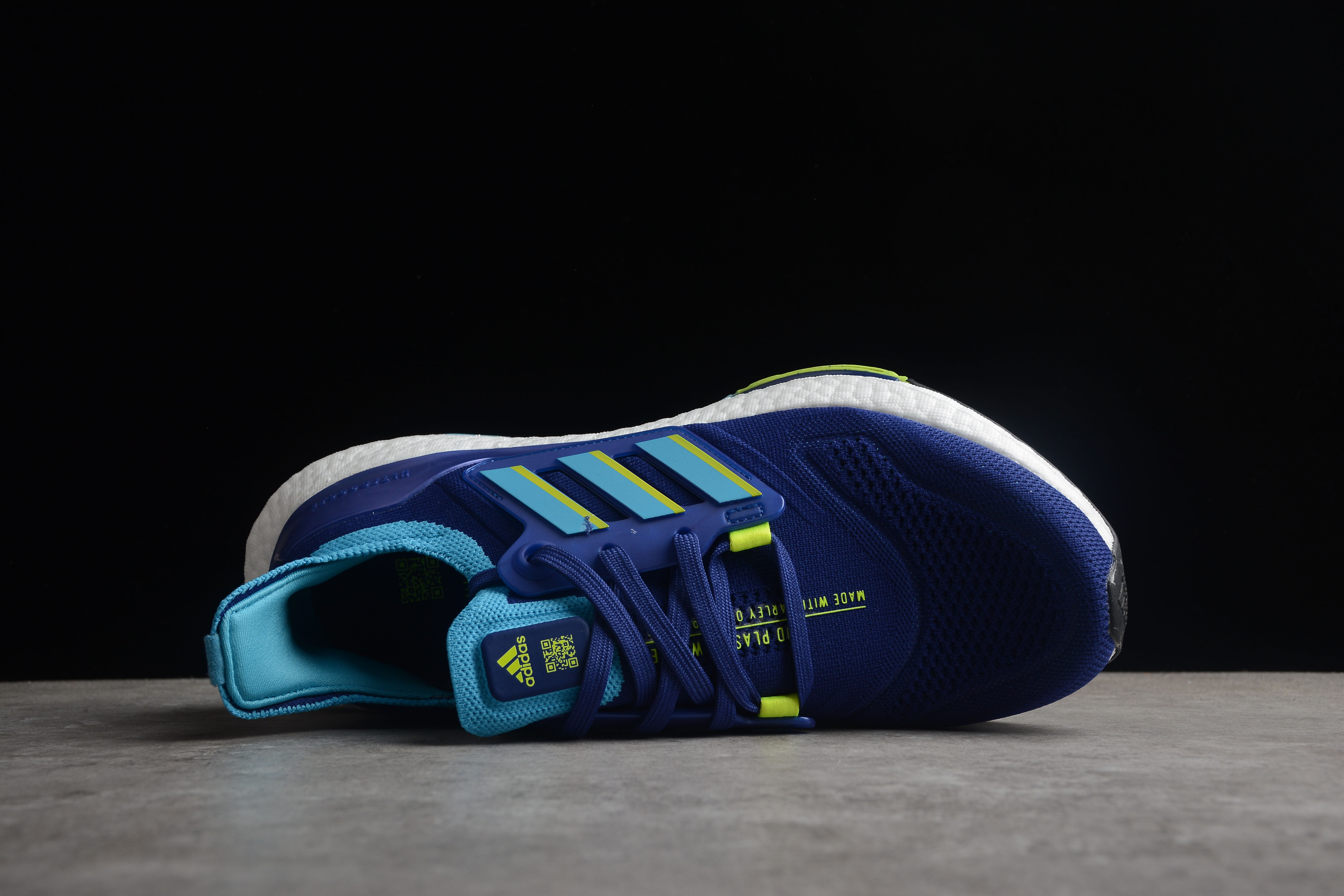 adidas Ultra Boost 22 Legacy Indigo Sky Solar Yellow GX9333