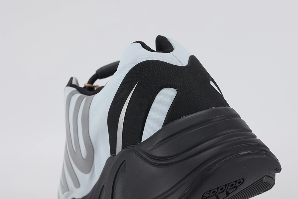 Yeezy Replica Boost 700 MNVN