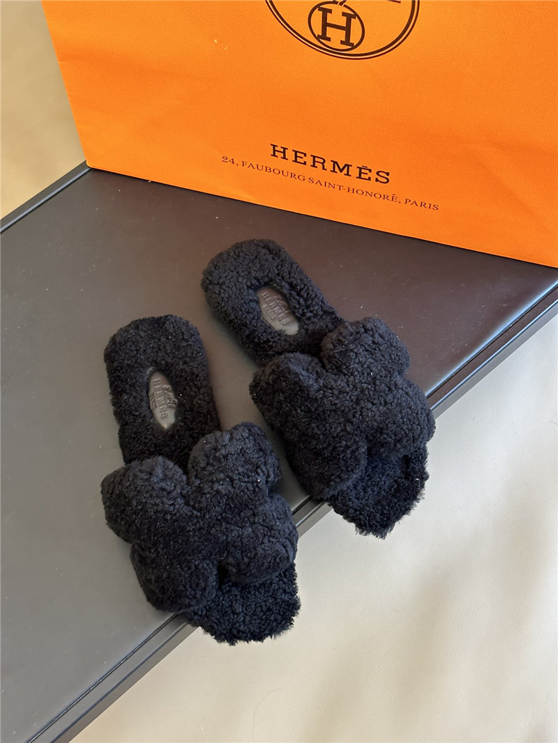 Hermès fur roll cake hair H slippers