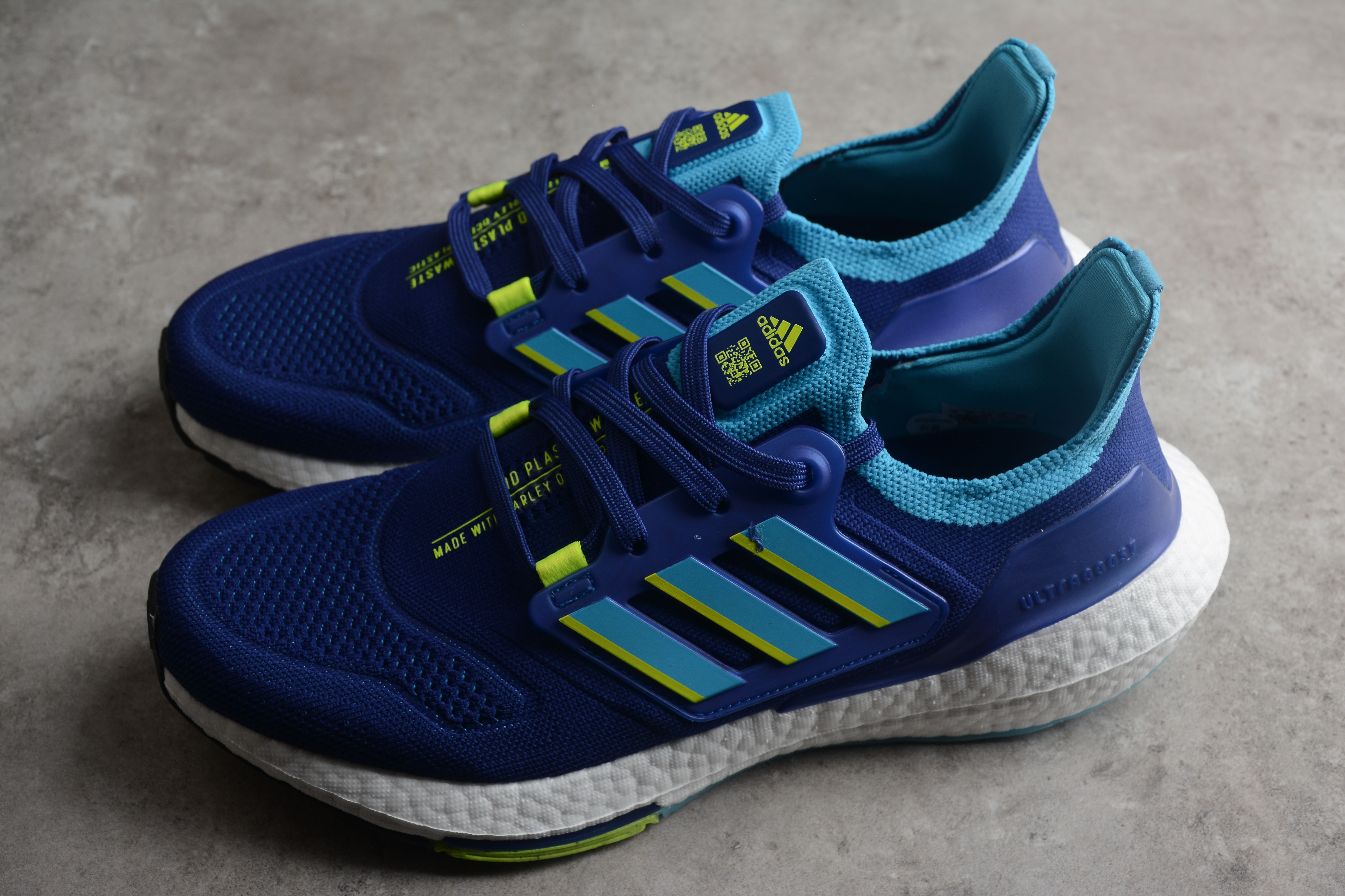 adidas Ultra Boost 22 Legacy Indigo Sky Solar Yellow GX9333