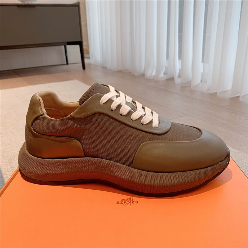 Hermès classic look-alike British retro white shoes