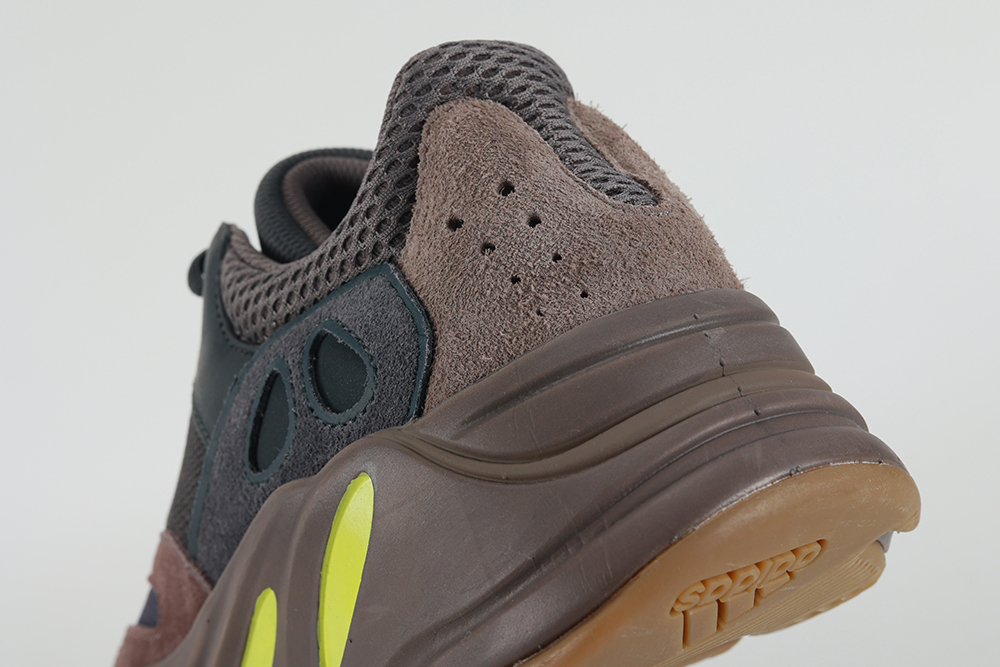 Yeezy Dupes Boost 700