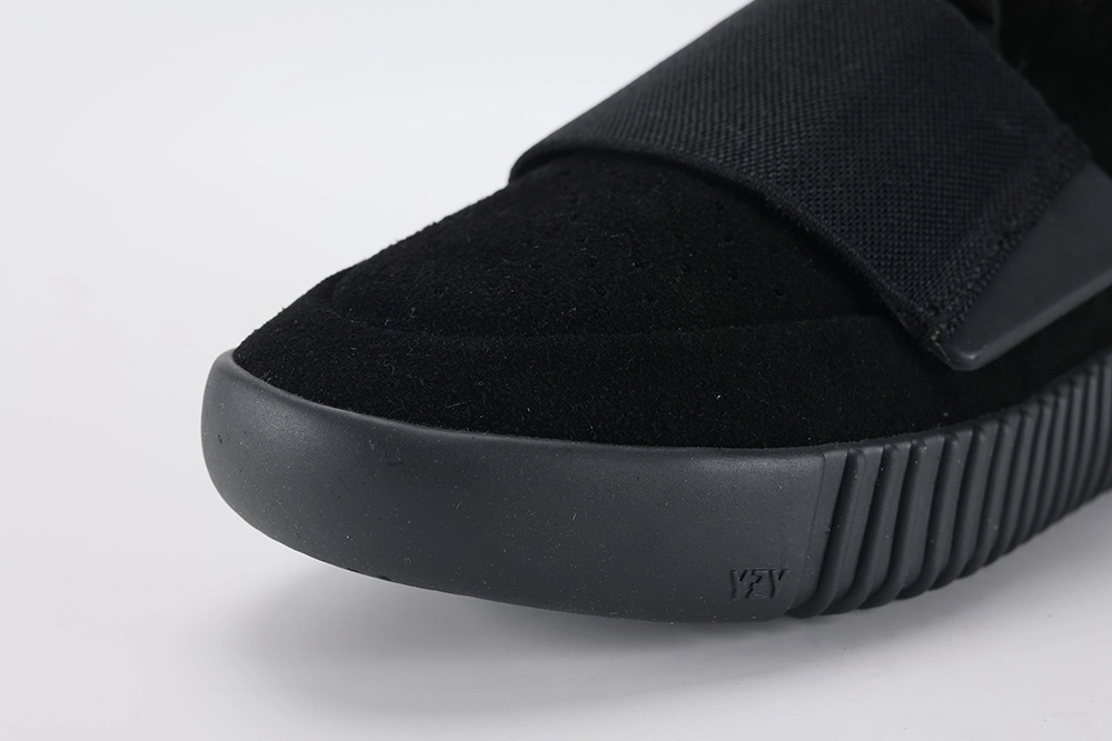 Yeezy Boost 750 Triple Black Replica