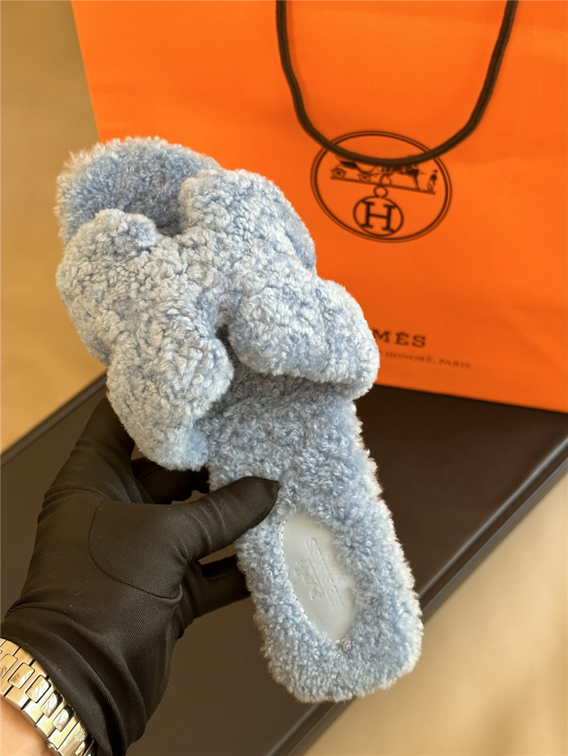 Hermès fur roll cake hair H slippers