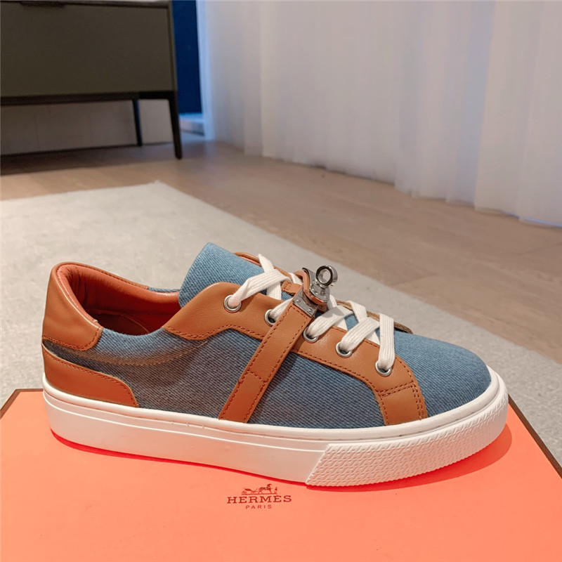 Hermès British retro design white shoes