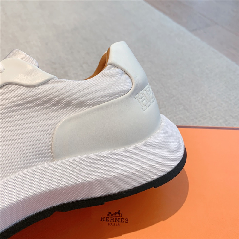 Hermès classic look-alike British retro white shoes