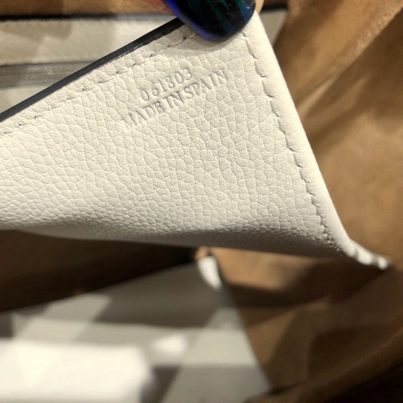 Loewe Dupes New Collection Bags 19LOE0001