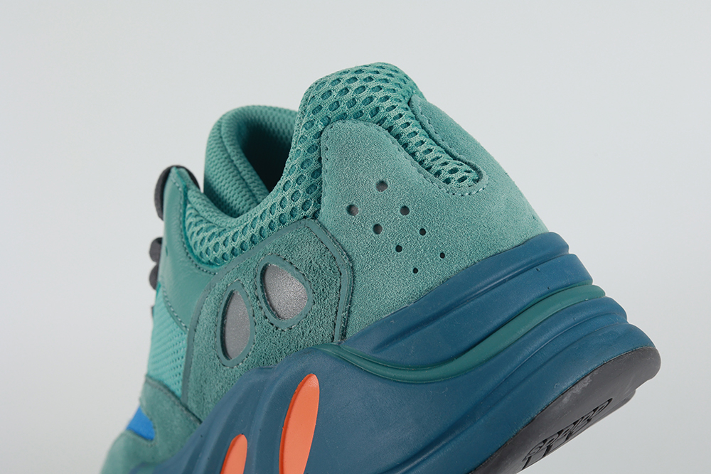 Yeezy Dupes Boost 700 Faded Azure