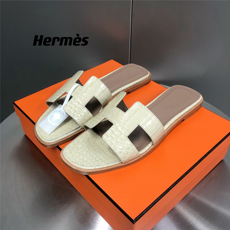 hermes oran crocodile slippers