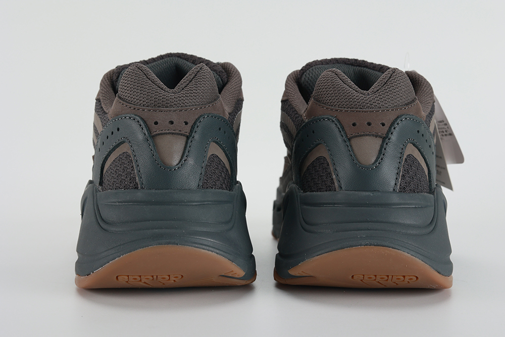 Yeezy Replica Boost 700 V2 Geode