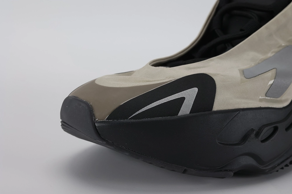 Yeezy Replica Boost 700 MNVN