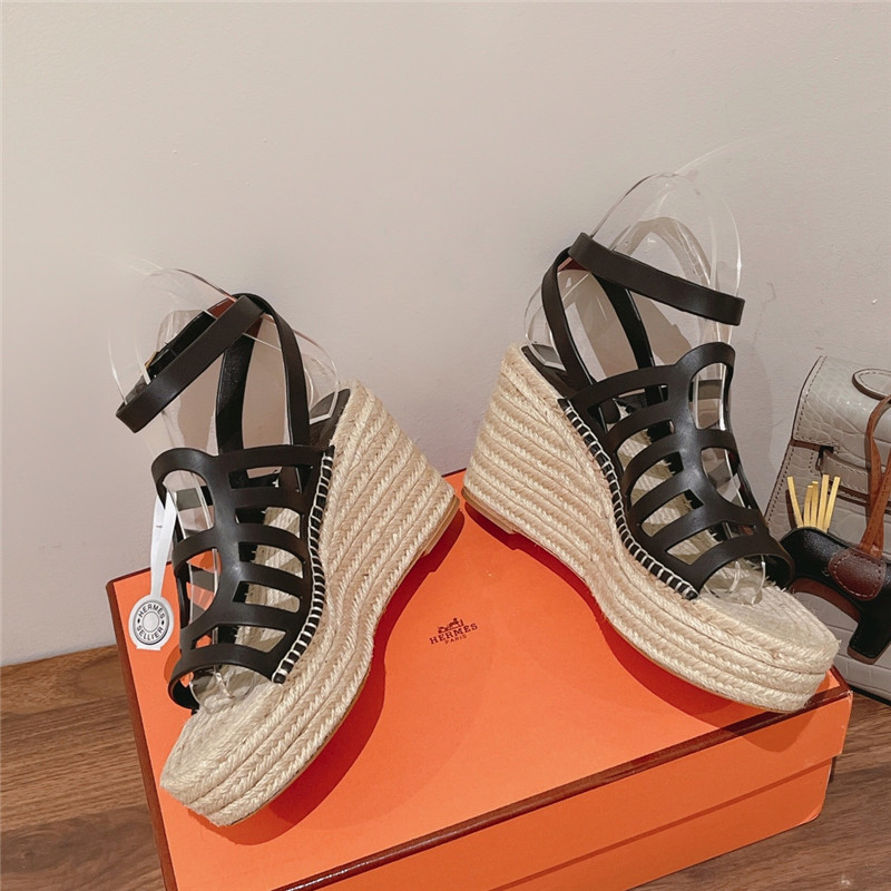 Hermès early spring new straw sandals