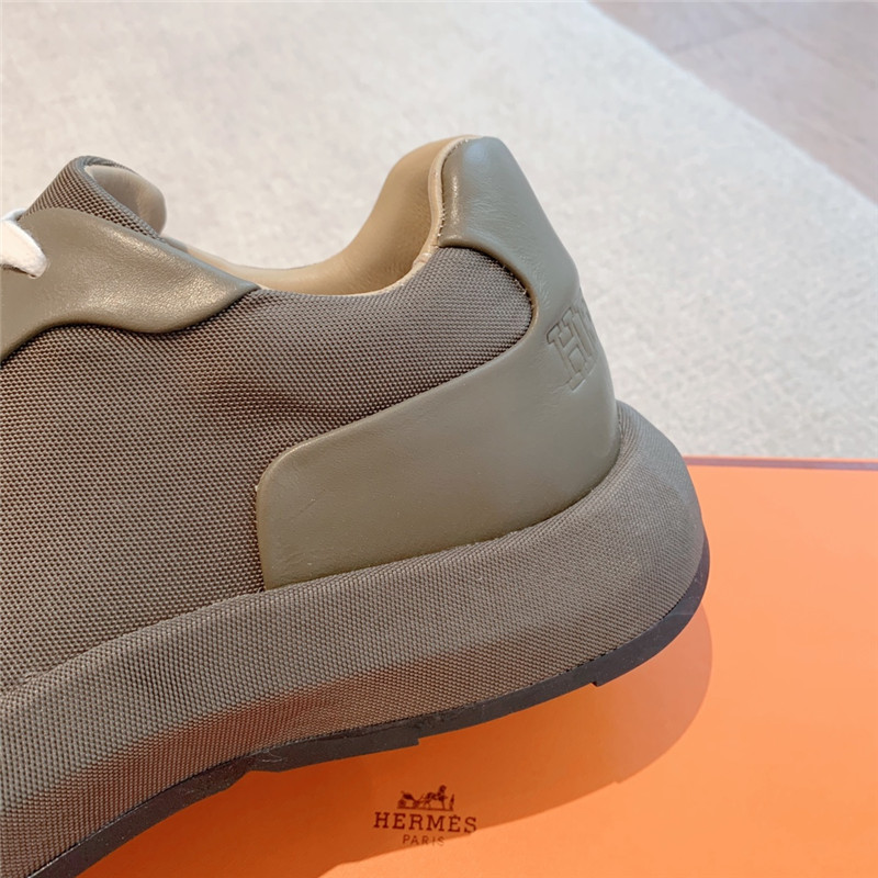 Hermès classic look-alike British retro white shoes