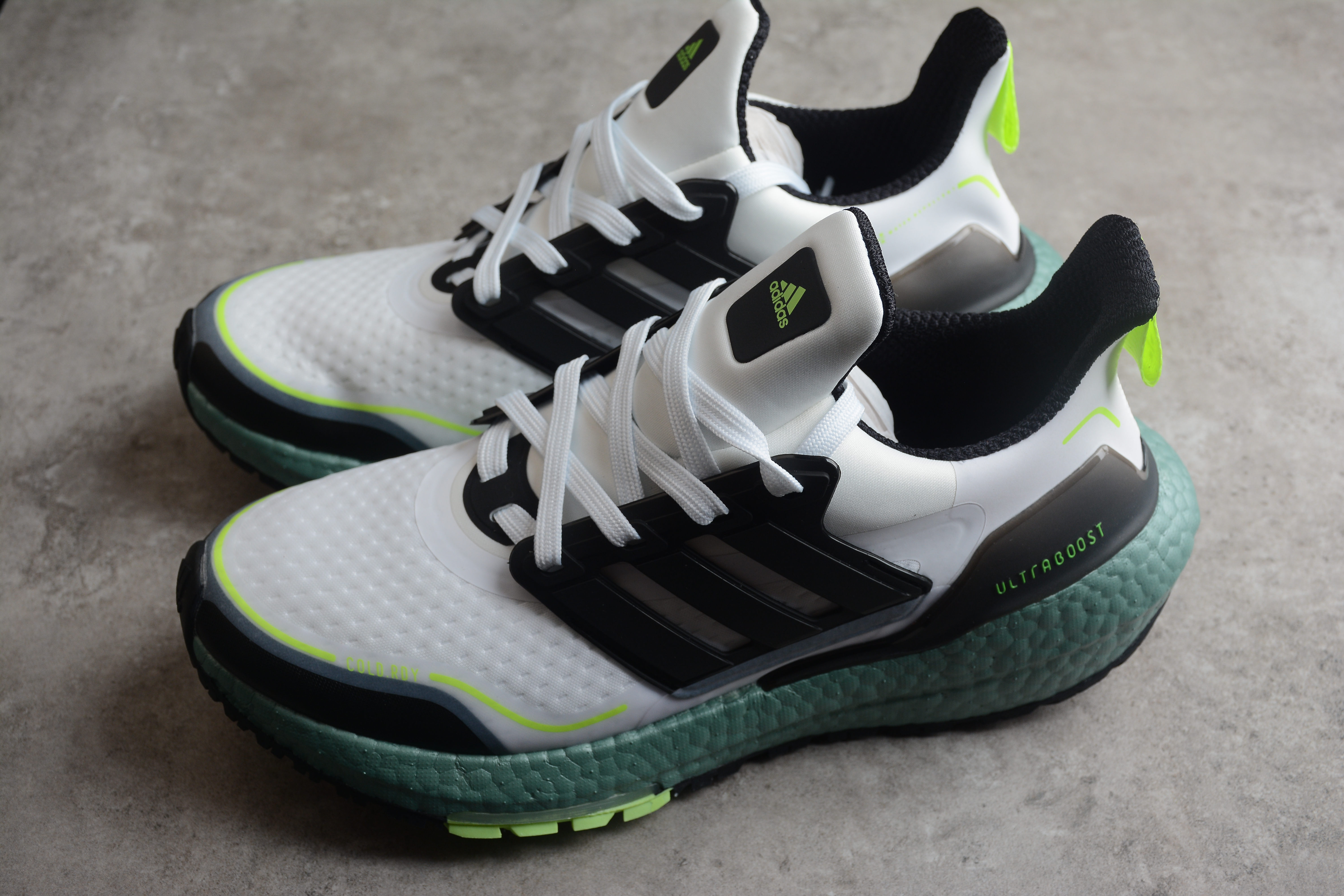 adidas Ultra Boost 21 Cold.Rdy White Signal Green S23898