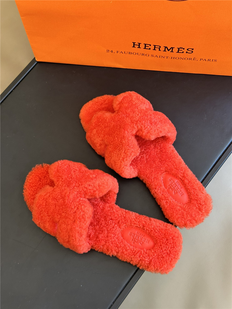 Hermès fur roll cake hair H slippers