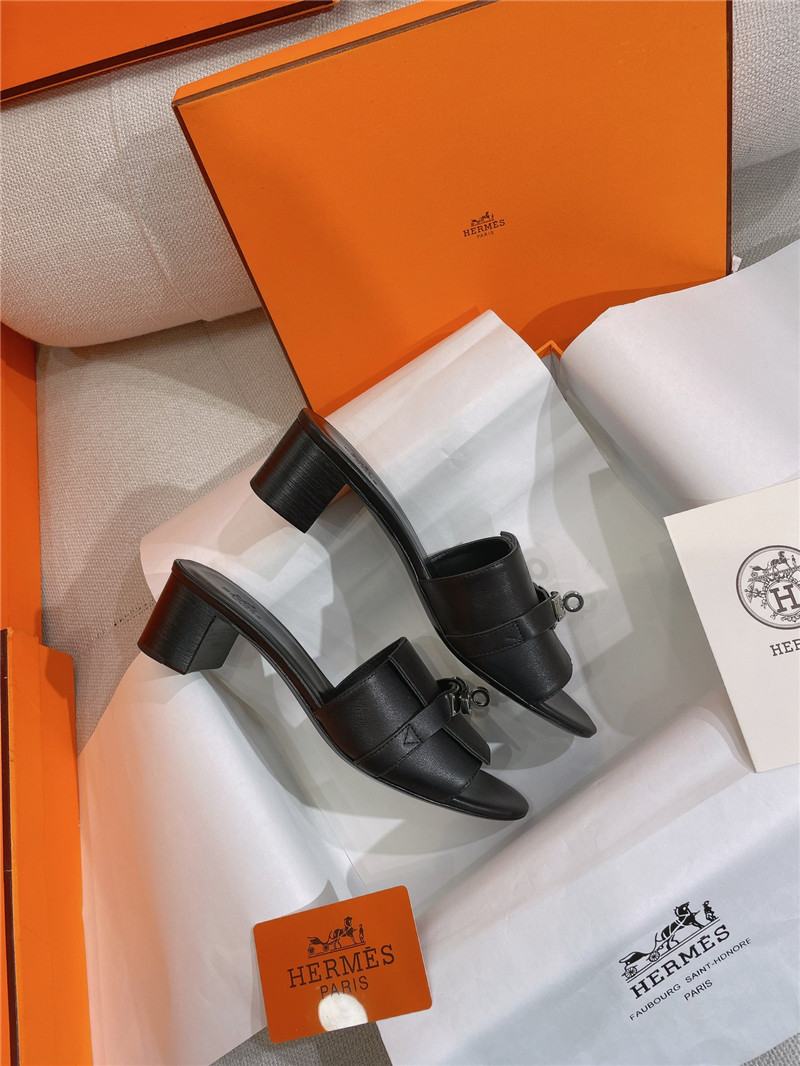 Hermès new Giulia flat kelly buckle slippers