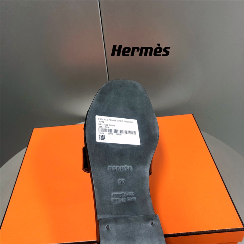 hermes oran crocodile slippers