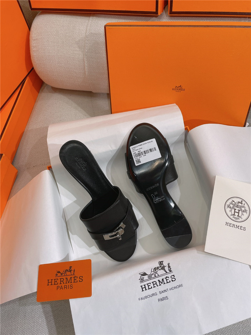 Hermès new Giulia flat kelly buckle slippers
