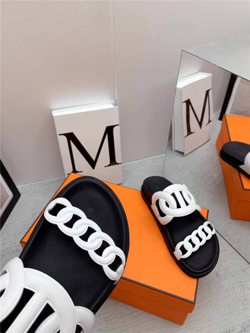 Hermès couple shoes