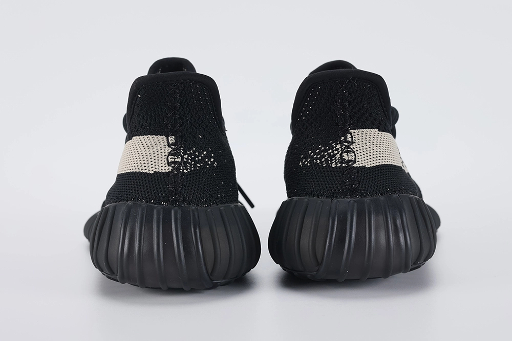 Yeezy Boost 350 V2  Oreo  Replica