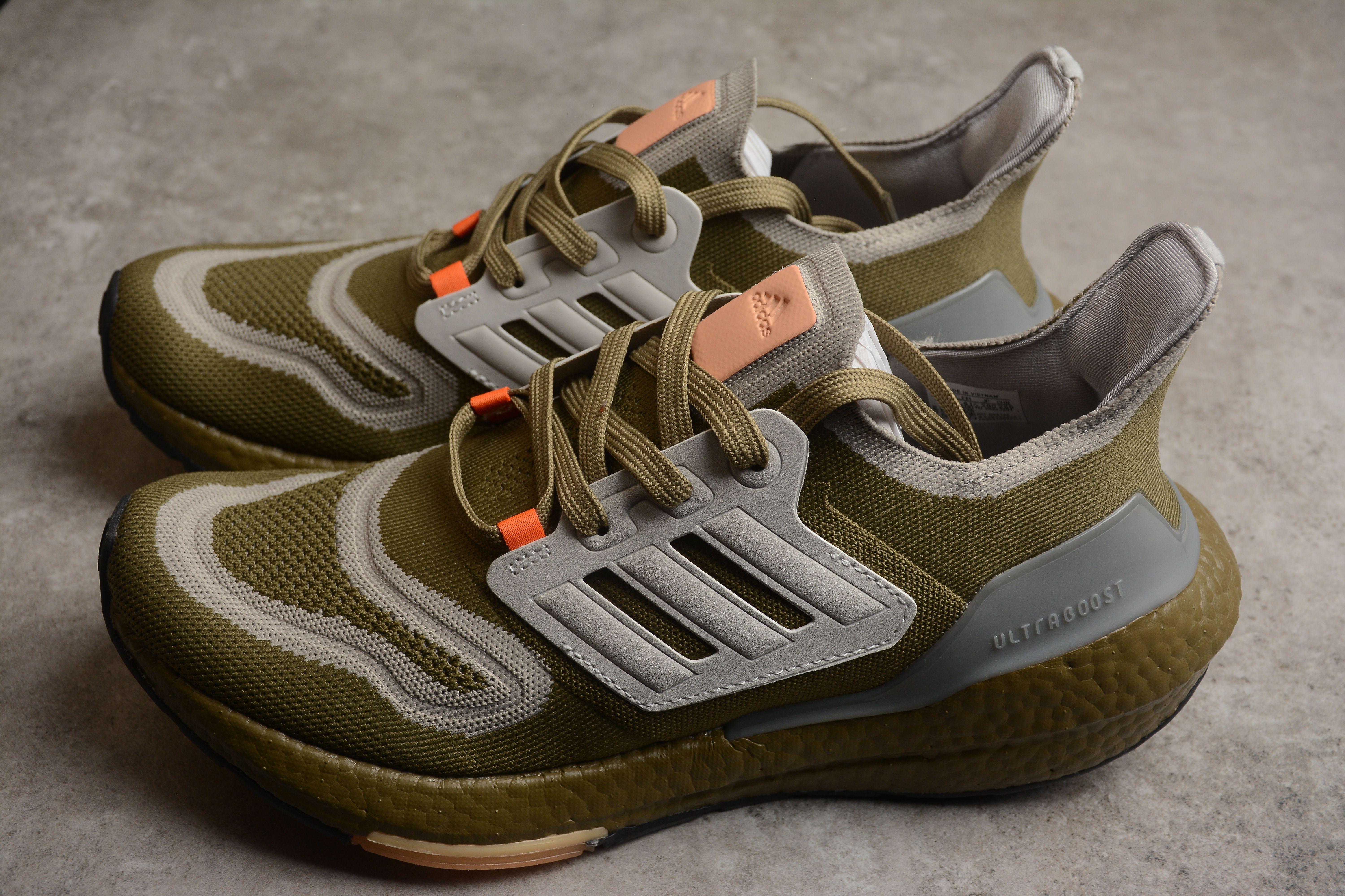 adidas Ultra Boost 22 Orbit Green Beam Orange GX9140