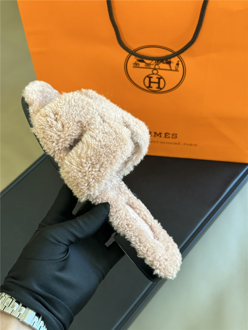 Hermès fur roll cake hair H slippers