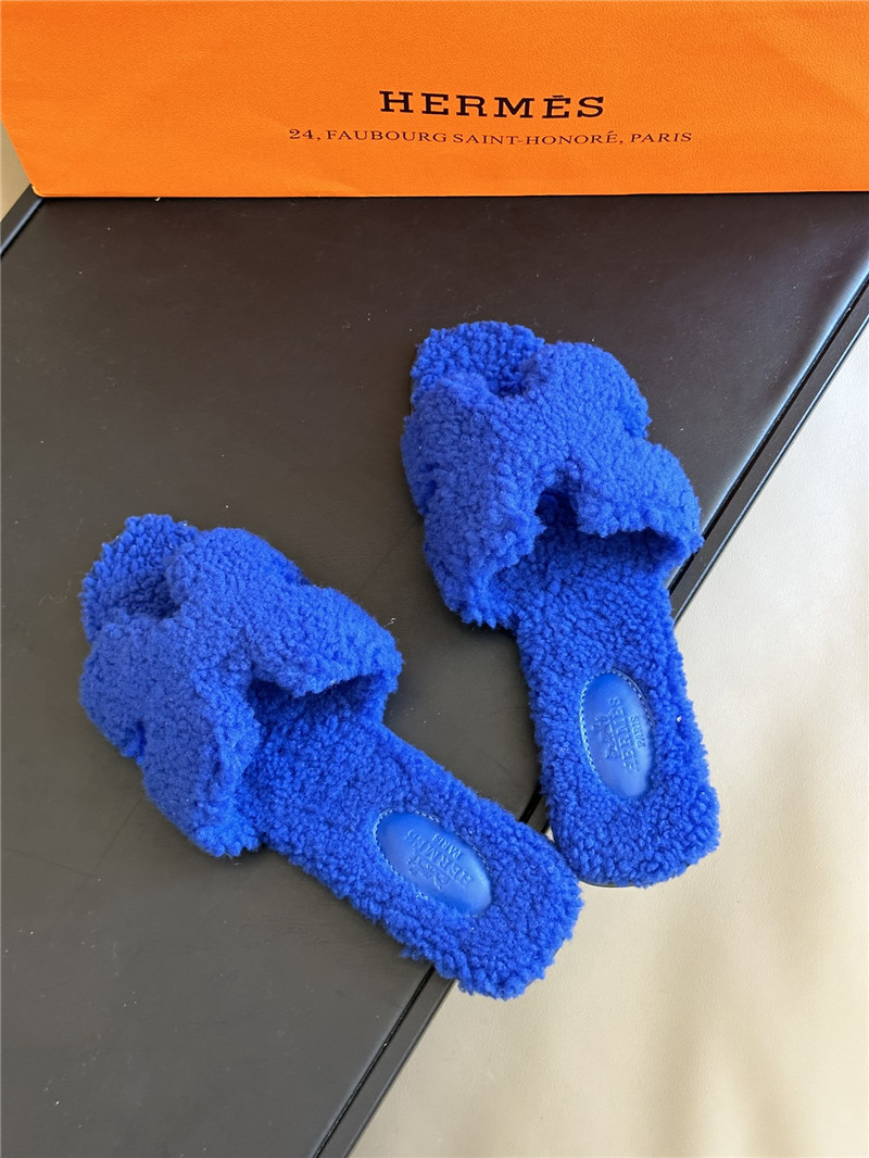 Hermès fur roll cake hair H slippers