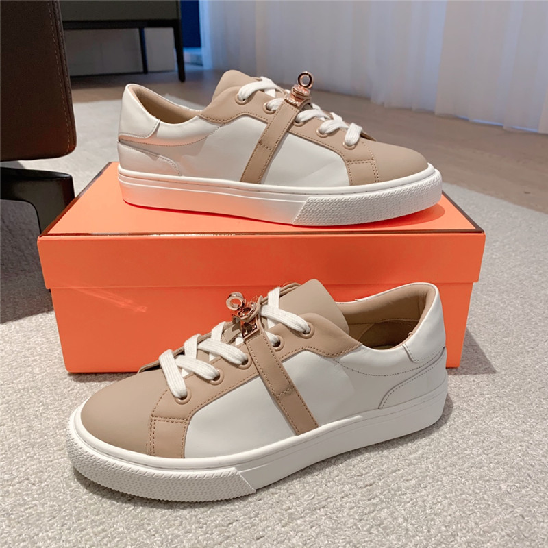 Hermès British retro design white shoes
