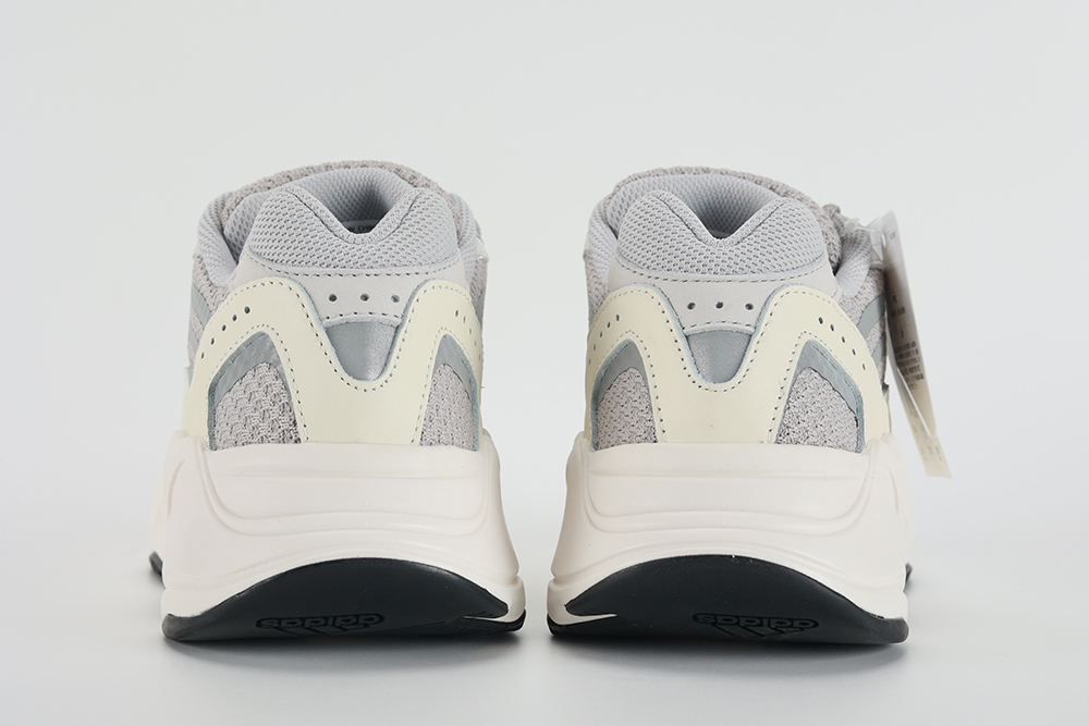 Yeezy Replica 700 V2 Static