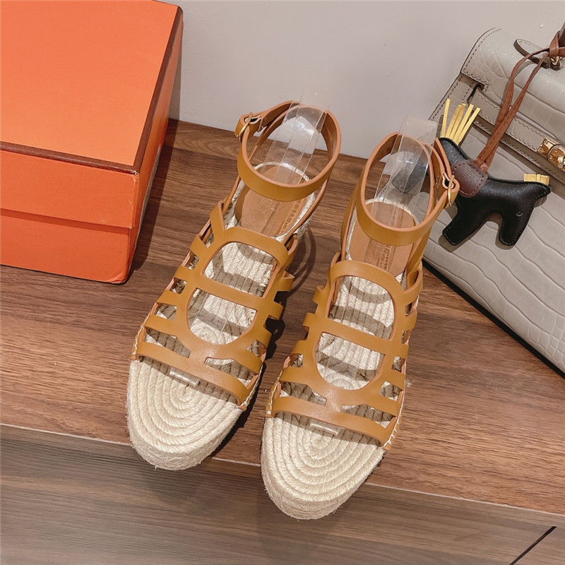 Hermès early spring new straw sandals