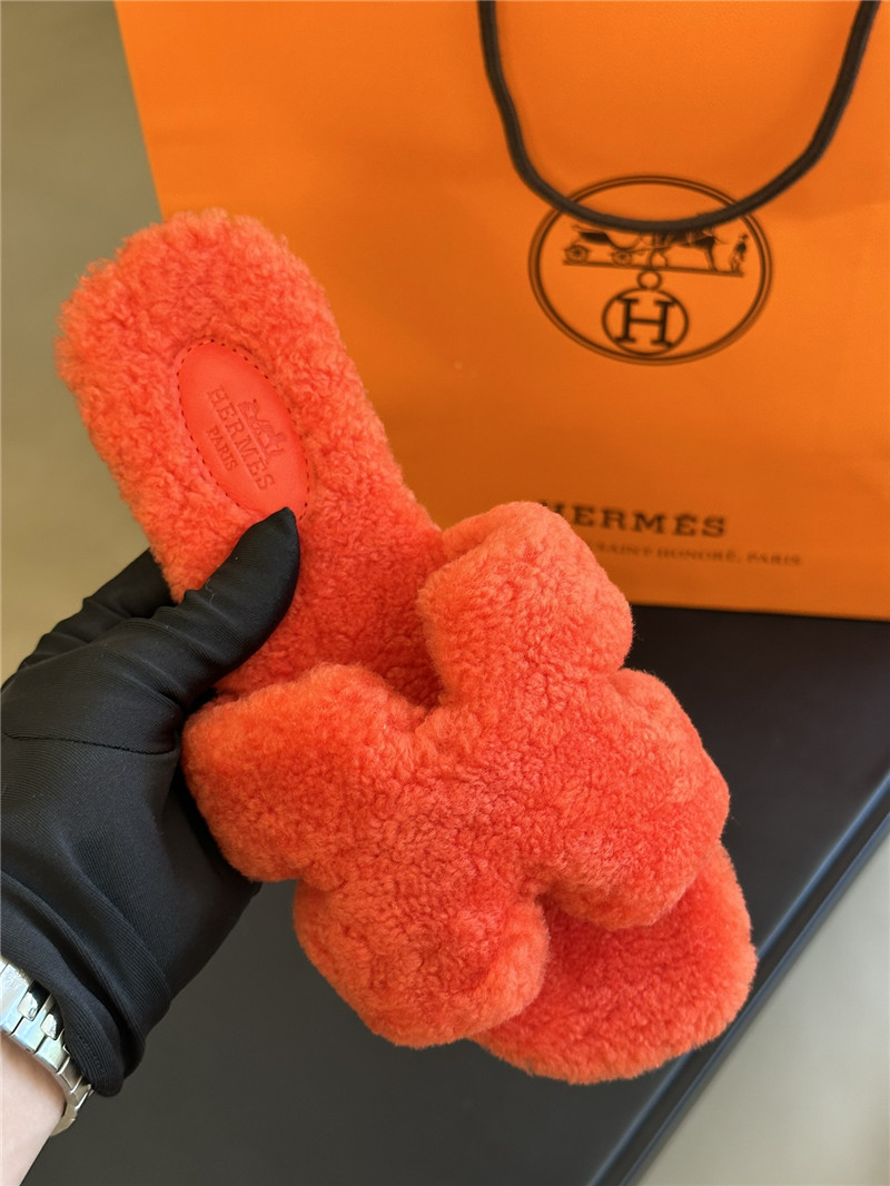 Hermès fur roll cake hair H slippers