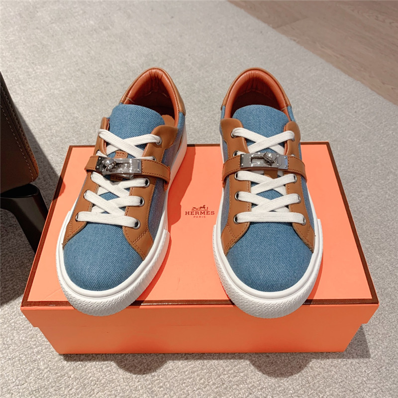 Hermès British retro design white shoes