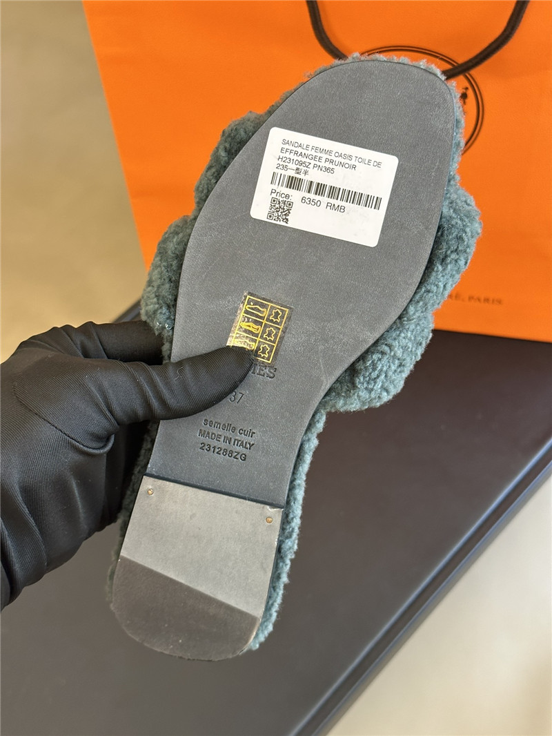 Hermès fur roll cake hair H slippers