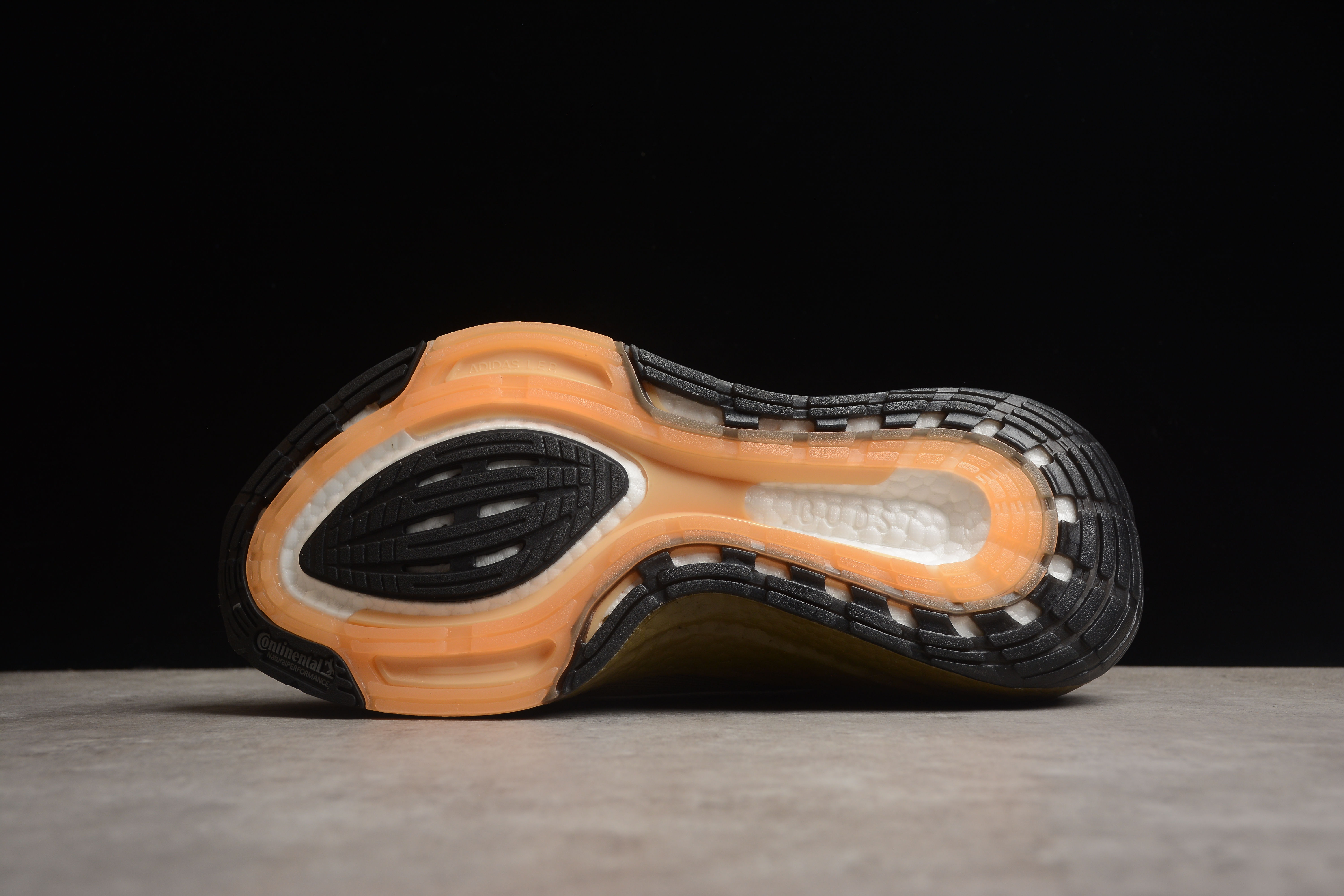 adidas Ultra Boost 22 Orbit Green Beam Orange GX9140