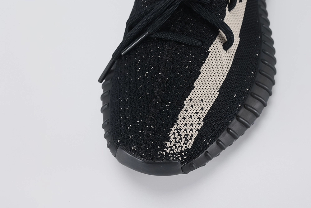 Yeezy Boost 350 V2  Oreo  Replica
