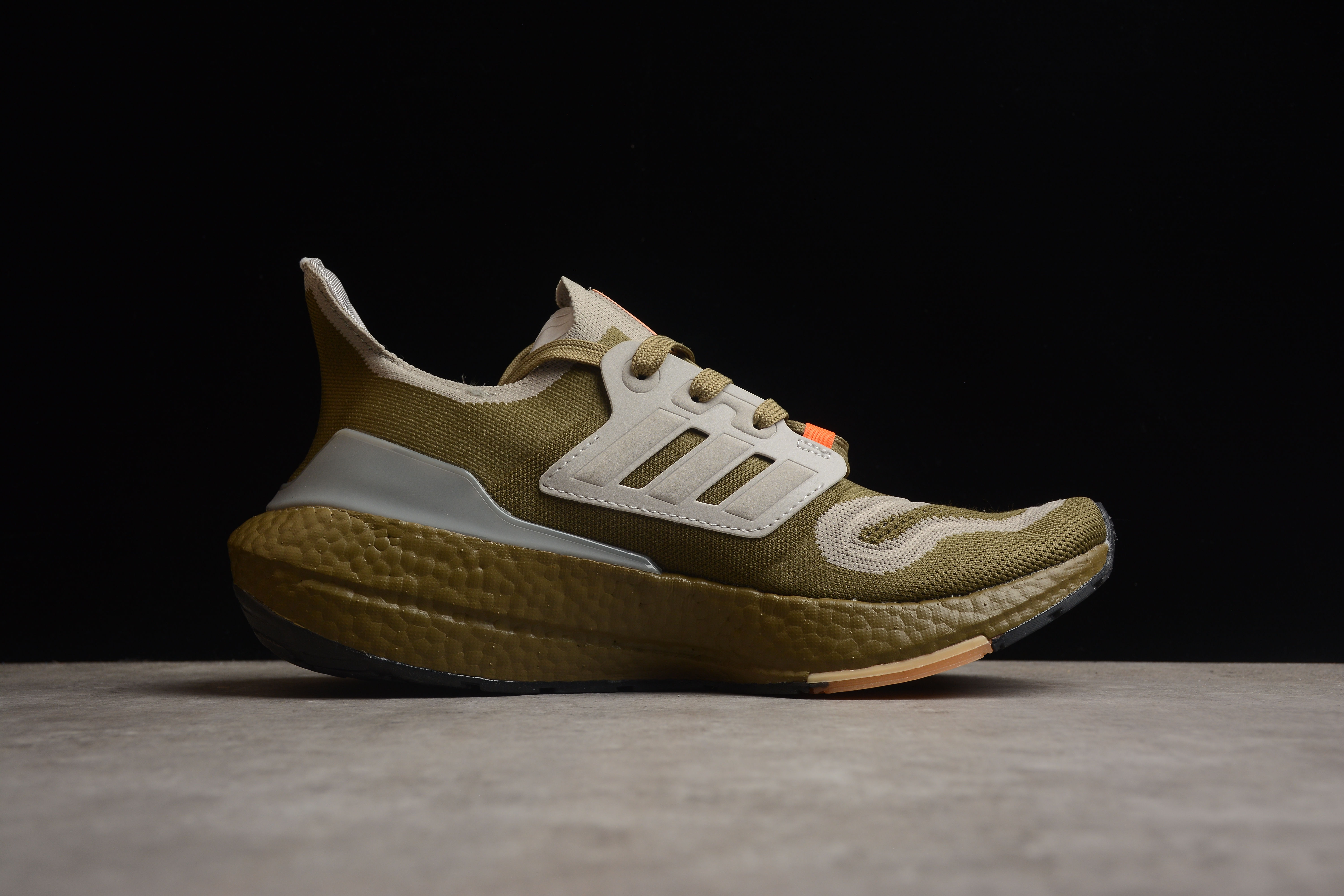 adidas Ultra Boost 22 Orbit Green Beam Orange GX9140