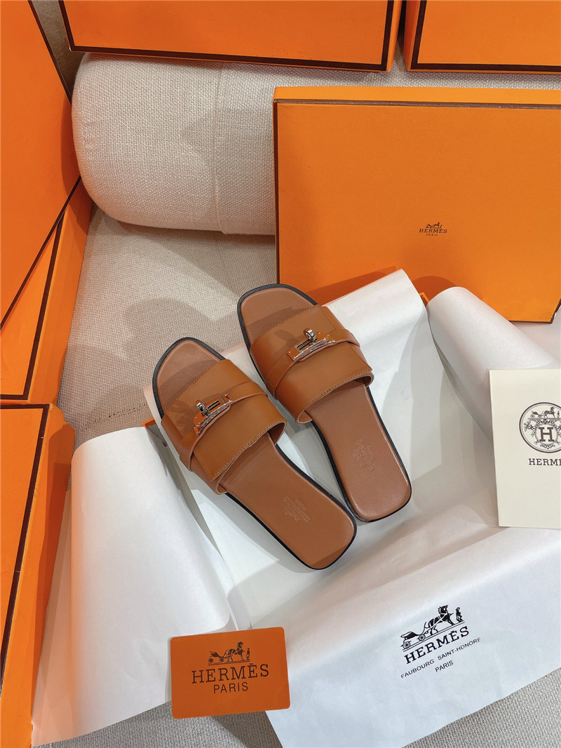 Hermès new Giulia flat kelly buckle slippers