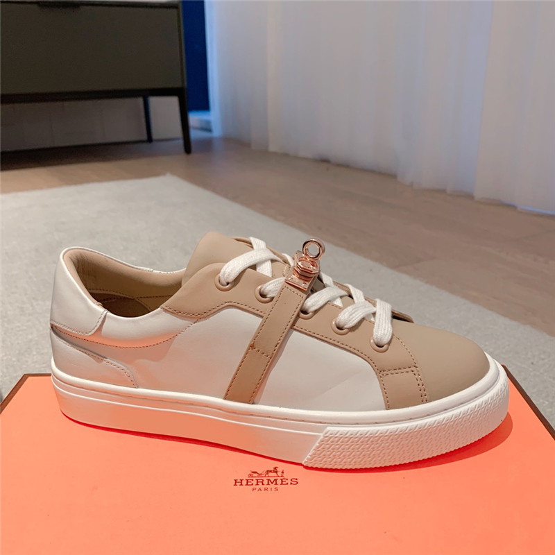Hermès British retro design white shoes