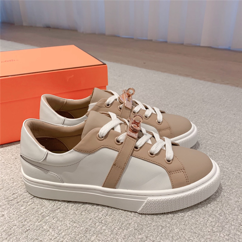 Hermès British retro design white shoes