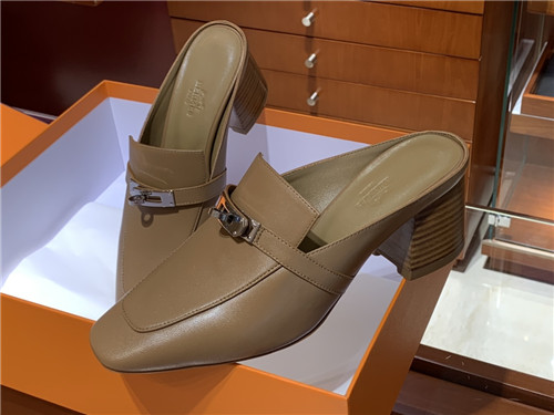 Hermes Dupes blossom mule