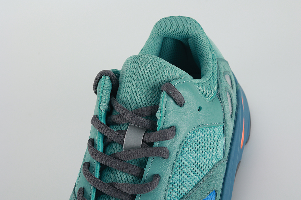 Yeezy Dupes Boost 700 Faded Azure