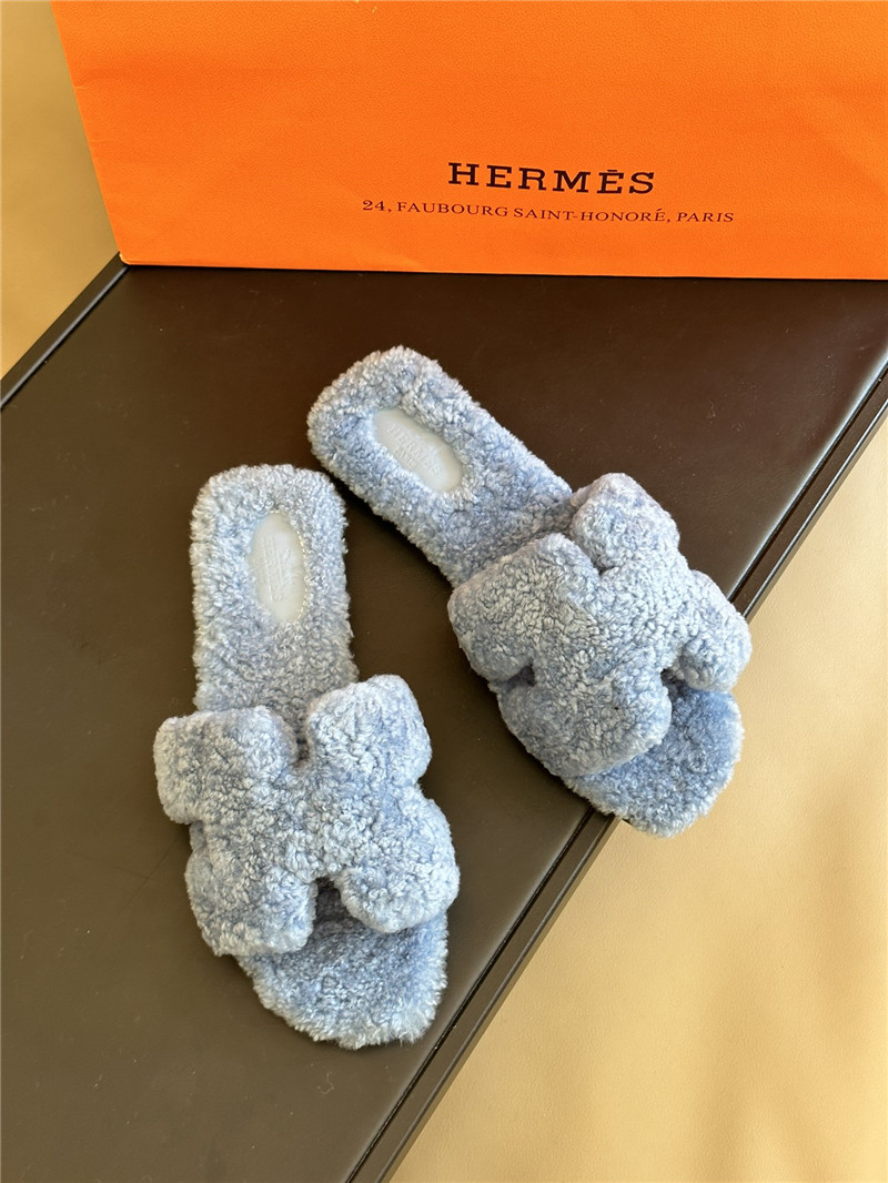 Hermès fur roll cake hair H slippers