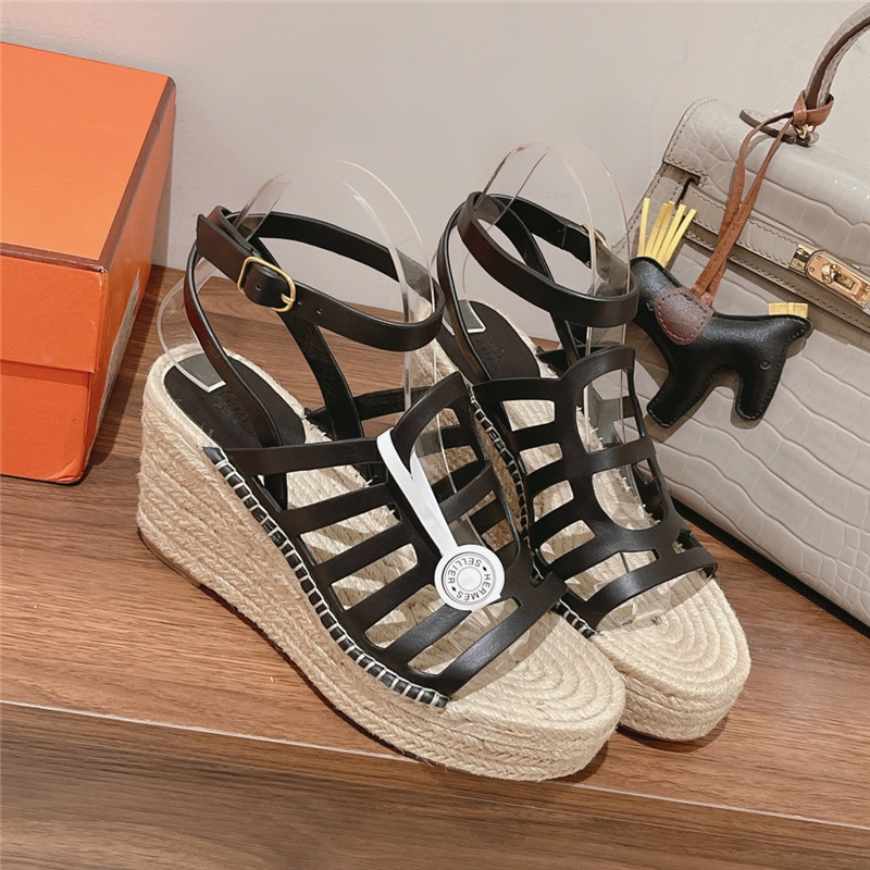 Hermès early spring new straw sandals