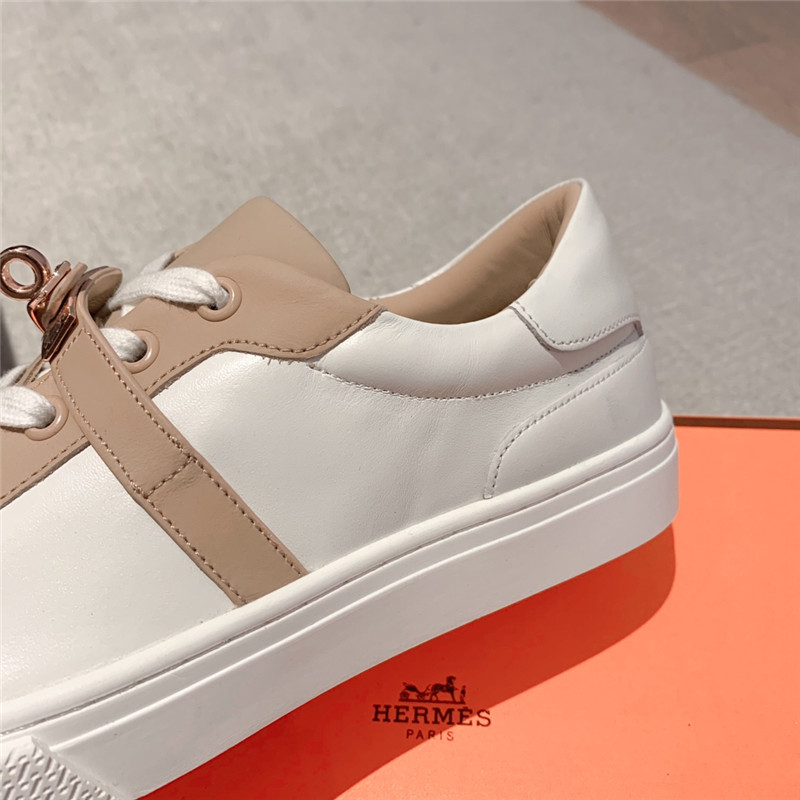 Hermès British retro design white shoes