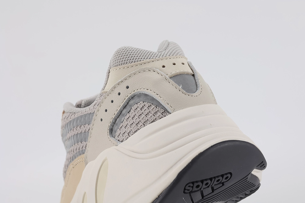 Yeezy Replica 700 V2