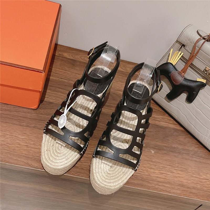 Hermès early spring new straw sandals