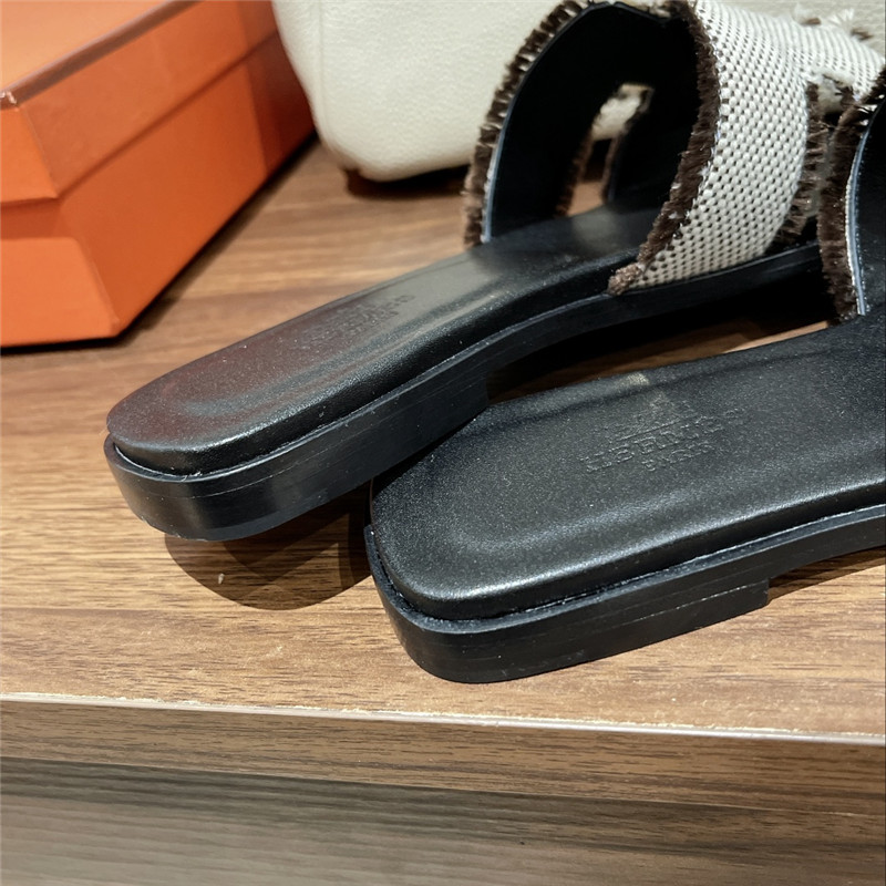 hermes H buckle slippers