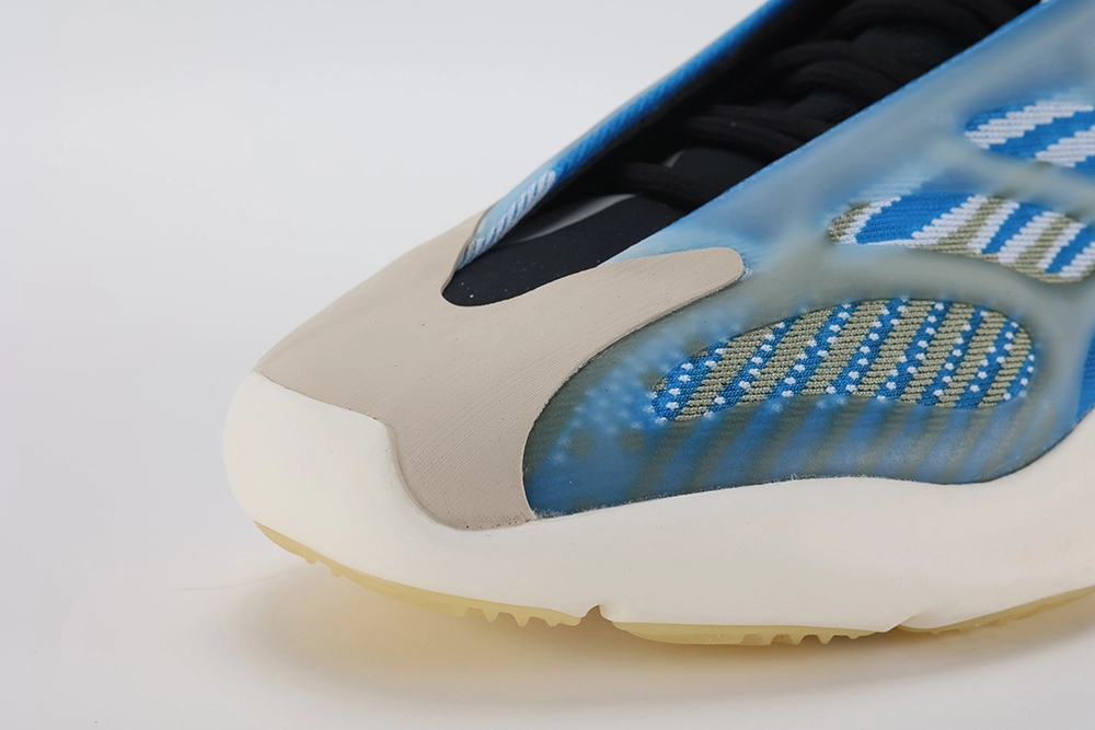 Yeezy 700 V3 Arzareth Replica
