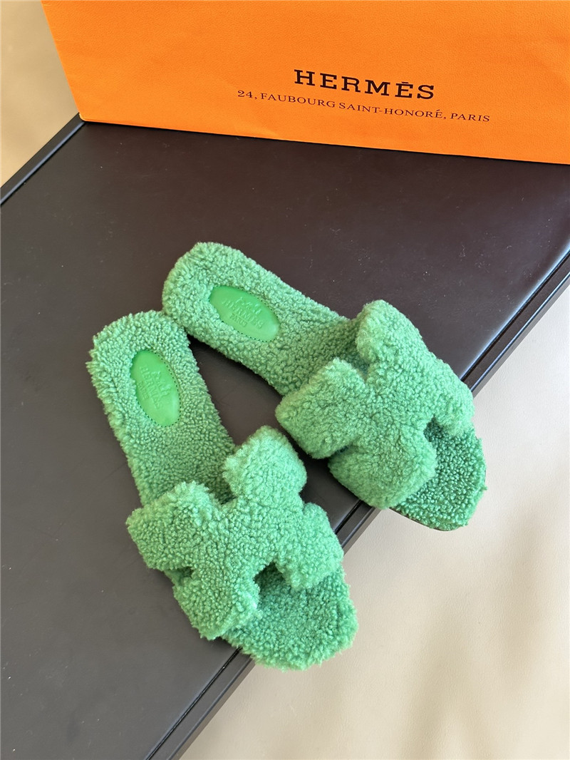 Hermès fur roll cake hair H slippers
