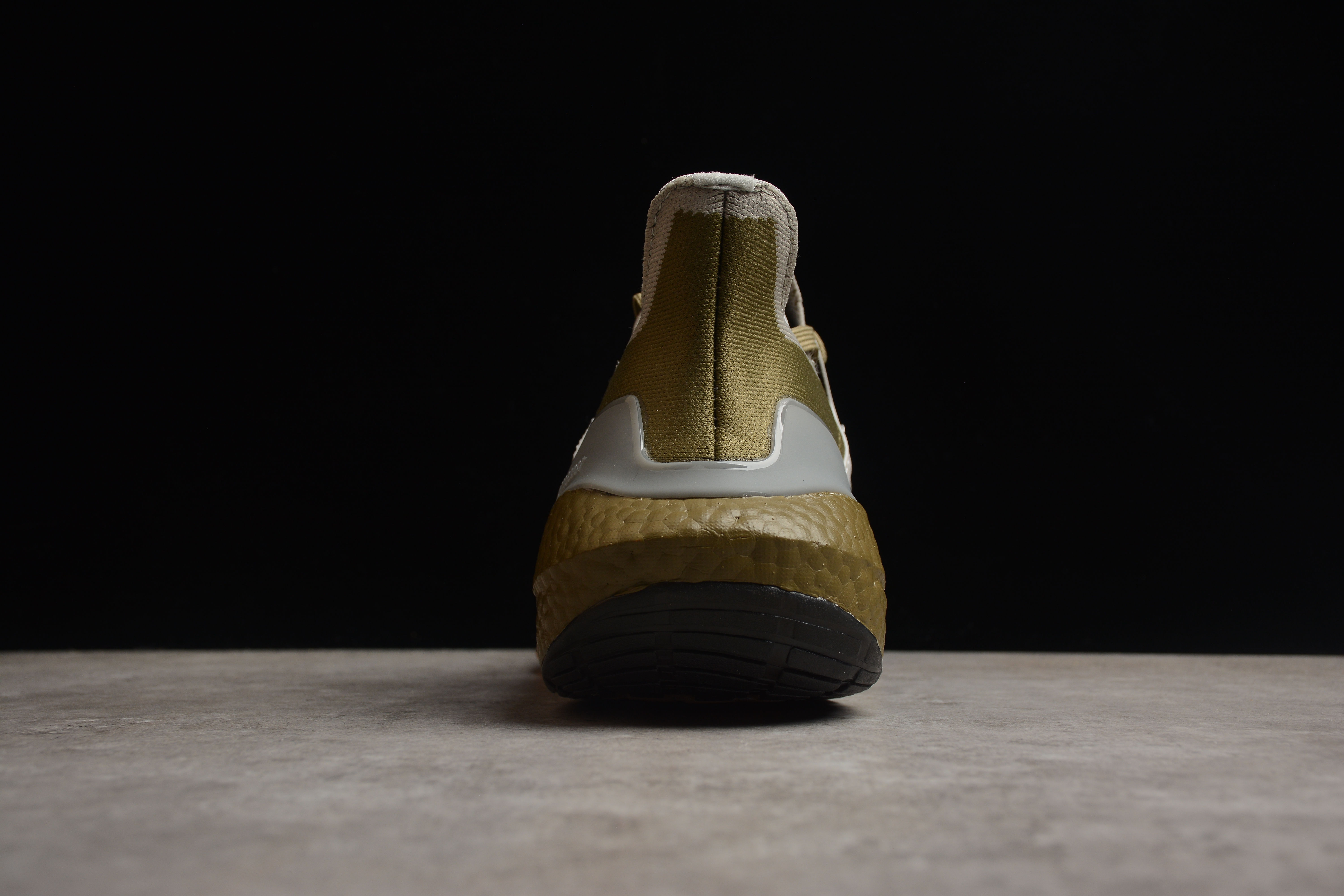 adidas Ultra Boost 22 Orbit Green Beam Orange GX9140